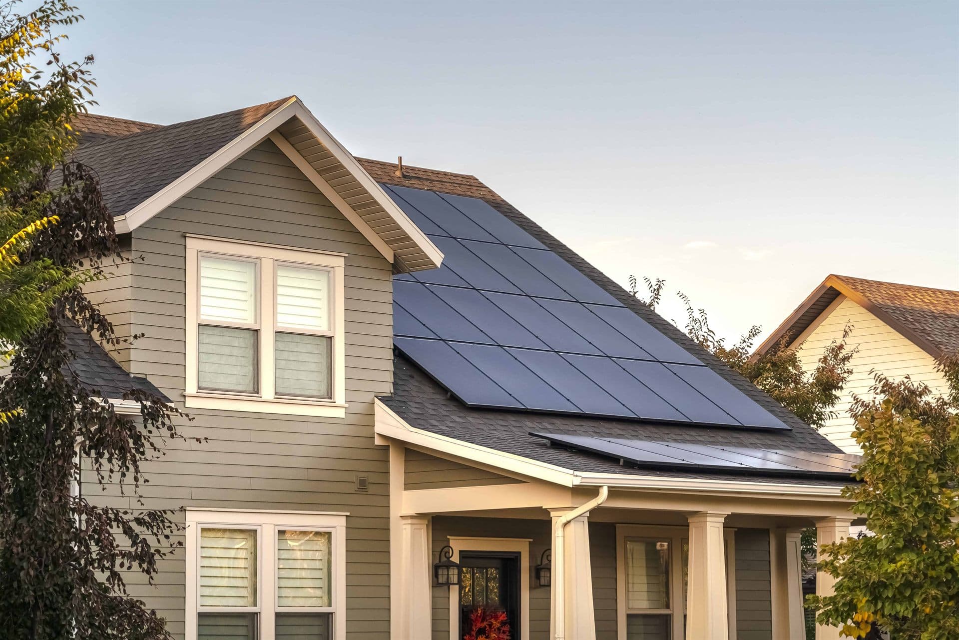 Residential rooftop solar panel array